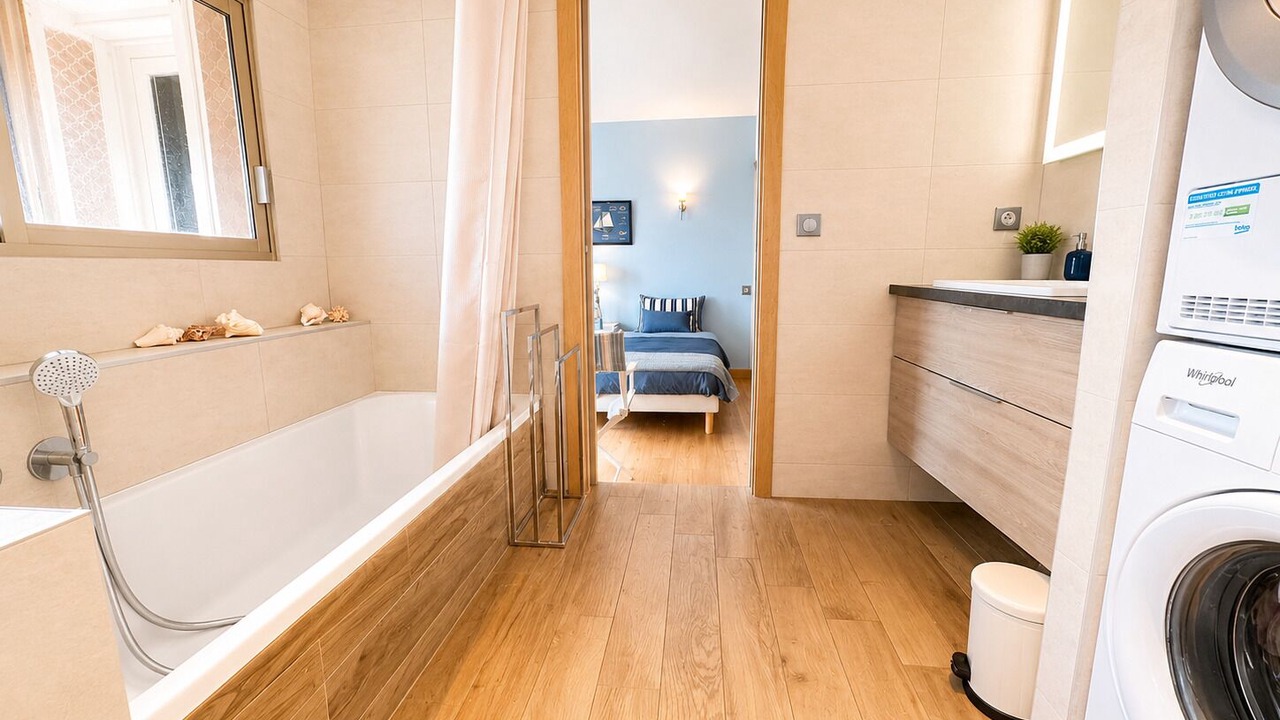 Photo of Bathroom in Plaine de la Brague