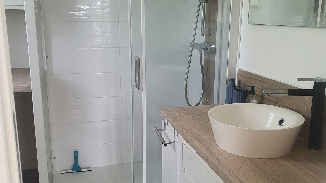 Photo of Bathroom in Decize
