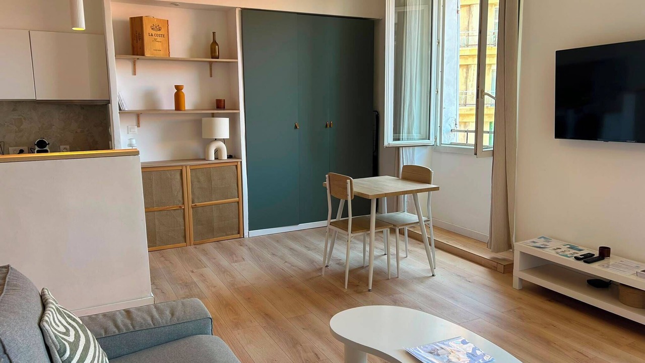 Photo of Livingroom in Opera