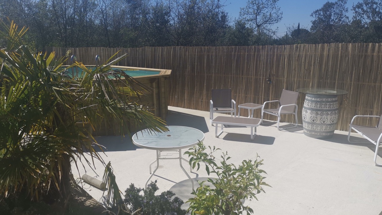 Photo of Patio Balcony in Caromb