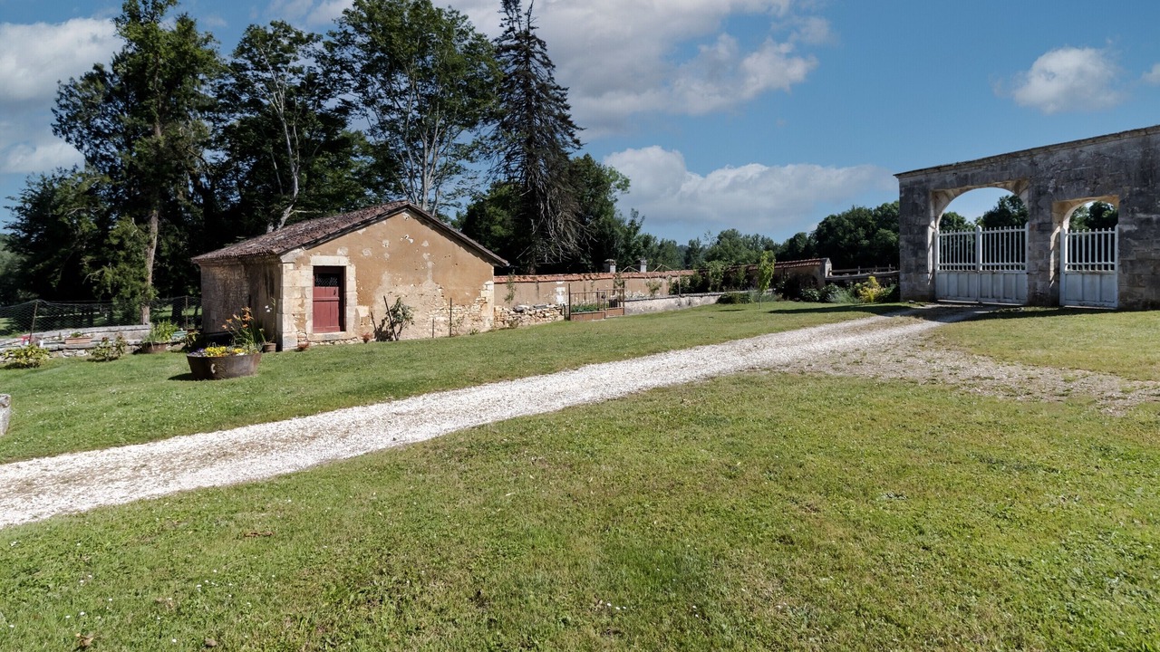 Photo of Outdoor in Savignac-les-Eglises