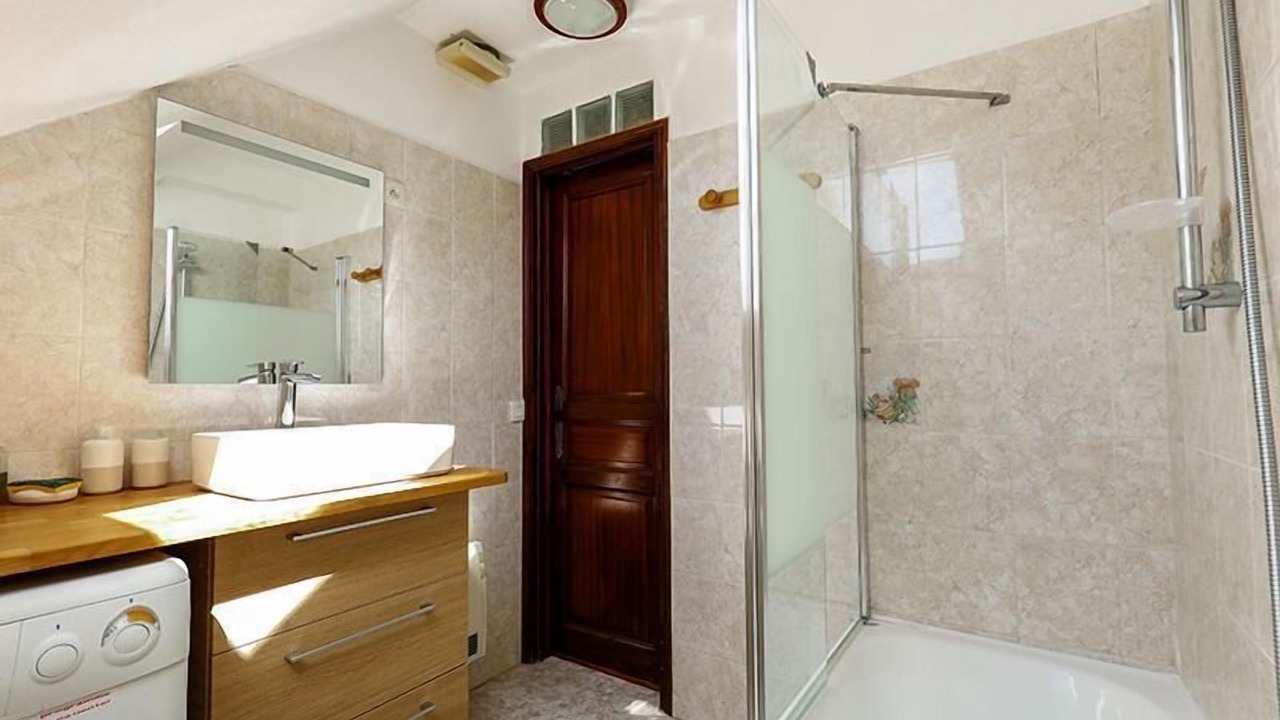 Photo of Bathroom in Saint-Etienne-de-Tinee