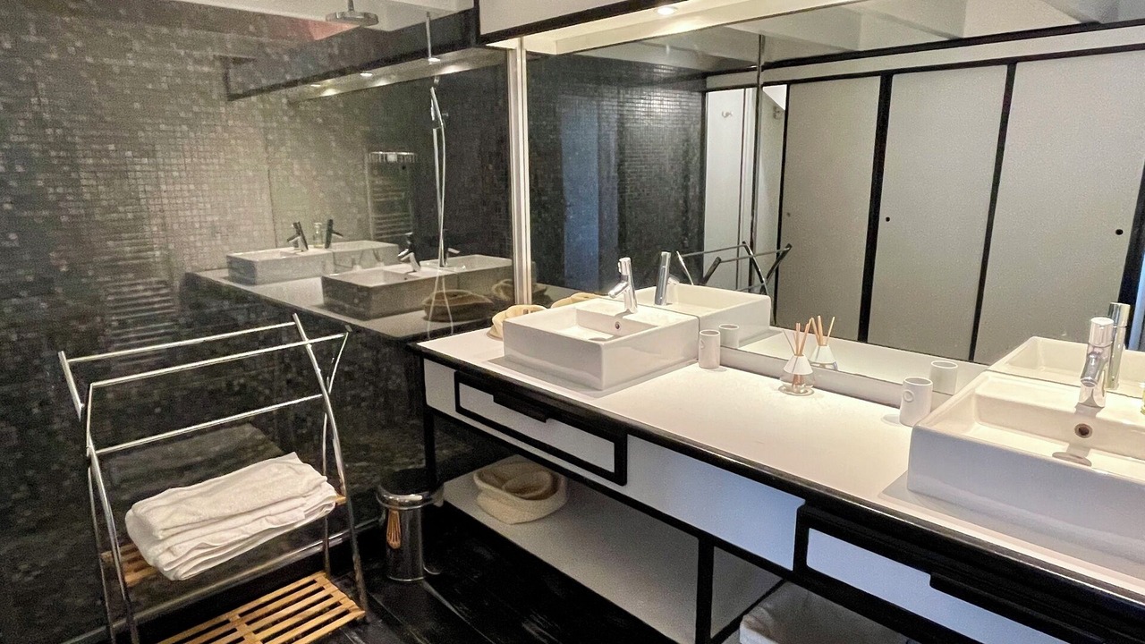 Photo of Bathroom in Le Canon
