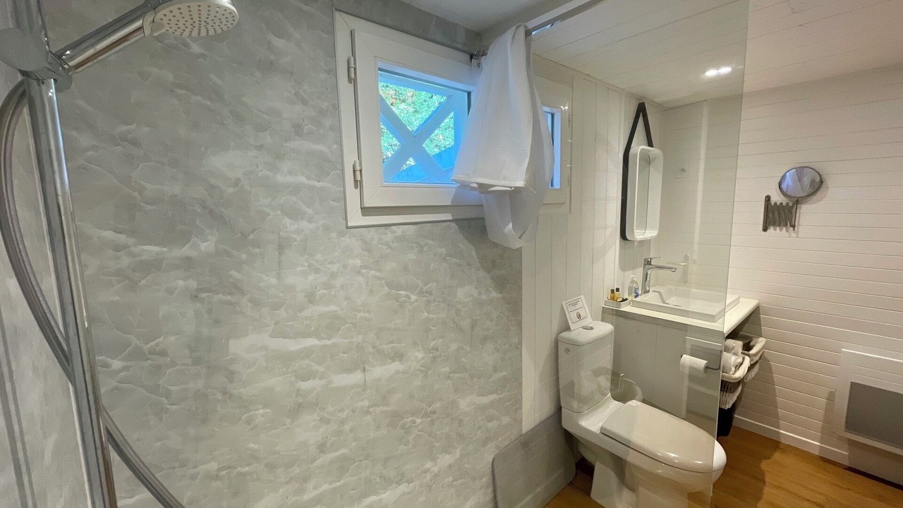 Photo of Bathroom in Le Canon