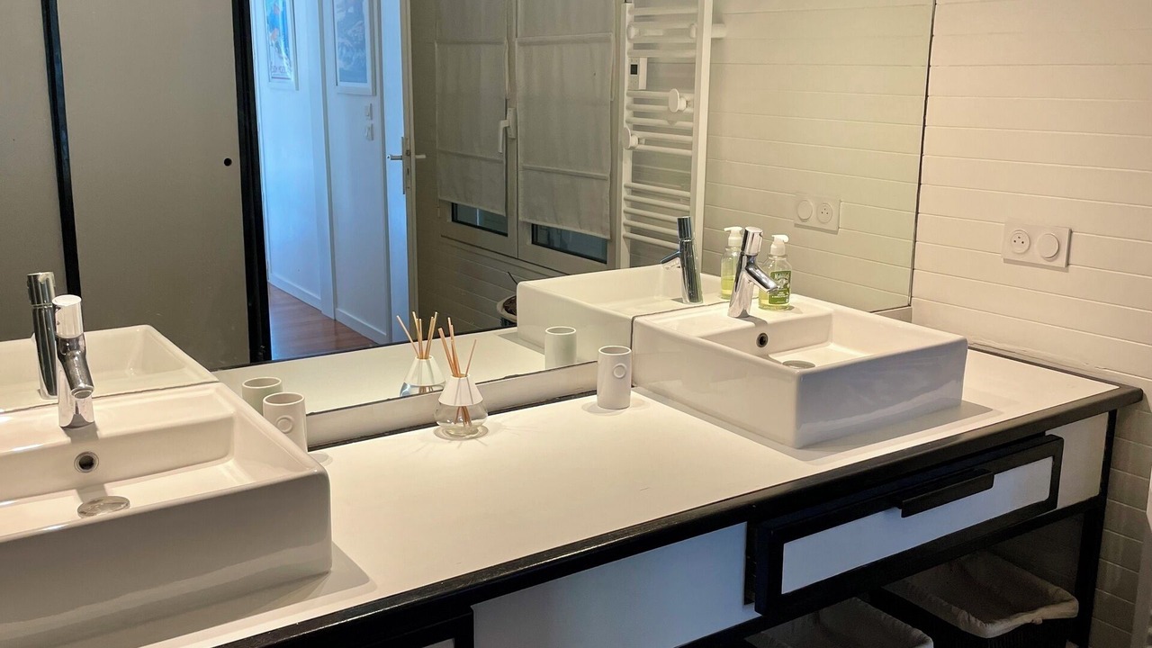Photo of Bathroom in Le Canon