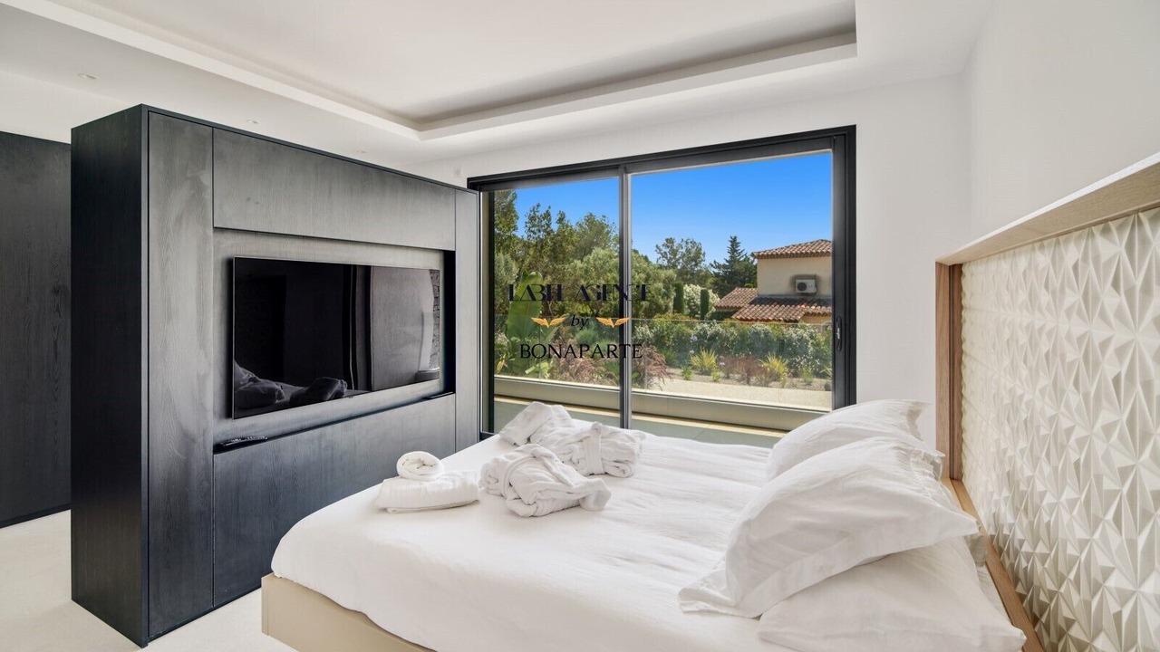 Photo of Bedroom in La Nartelle