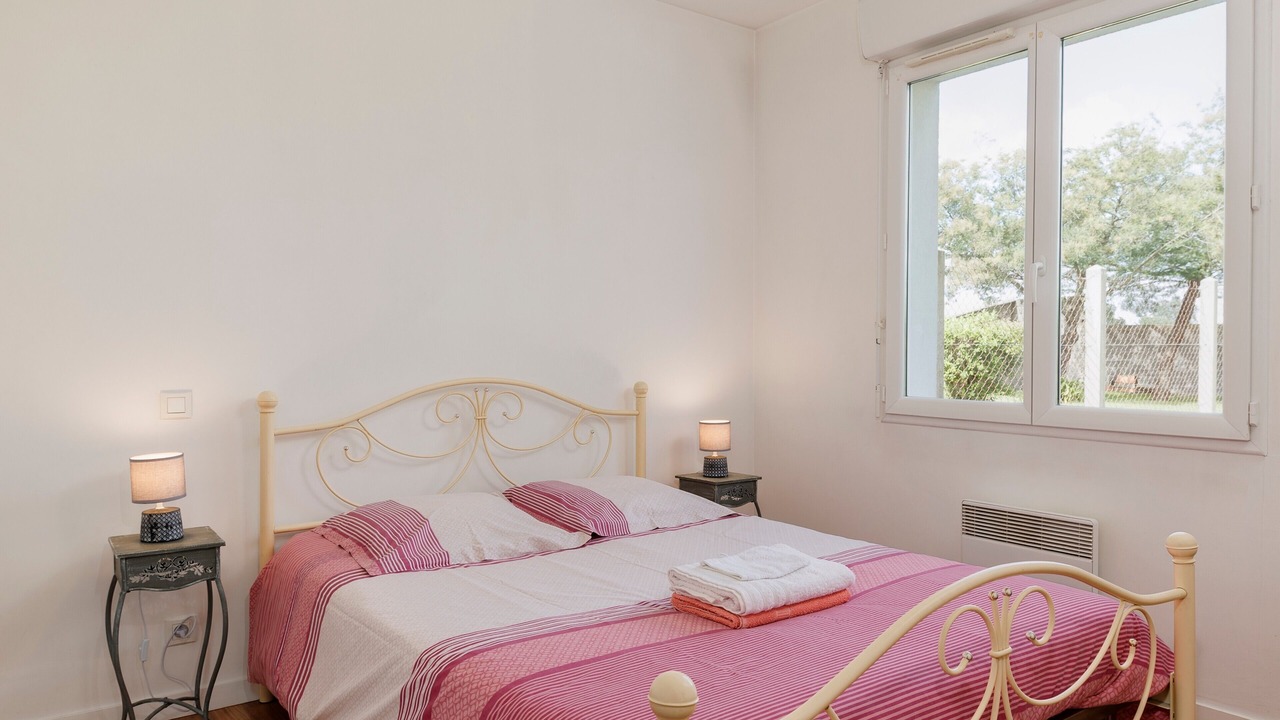 Photo of Bedroom in Libourne