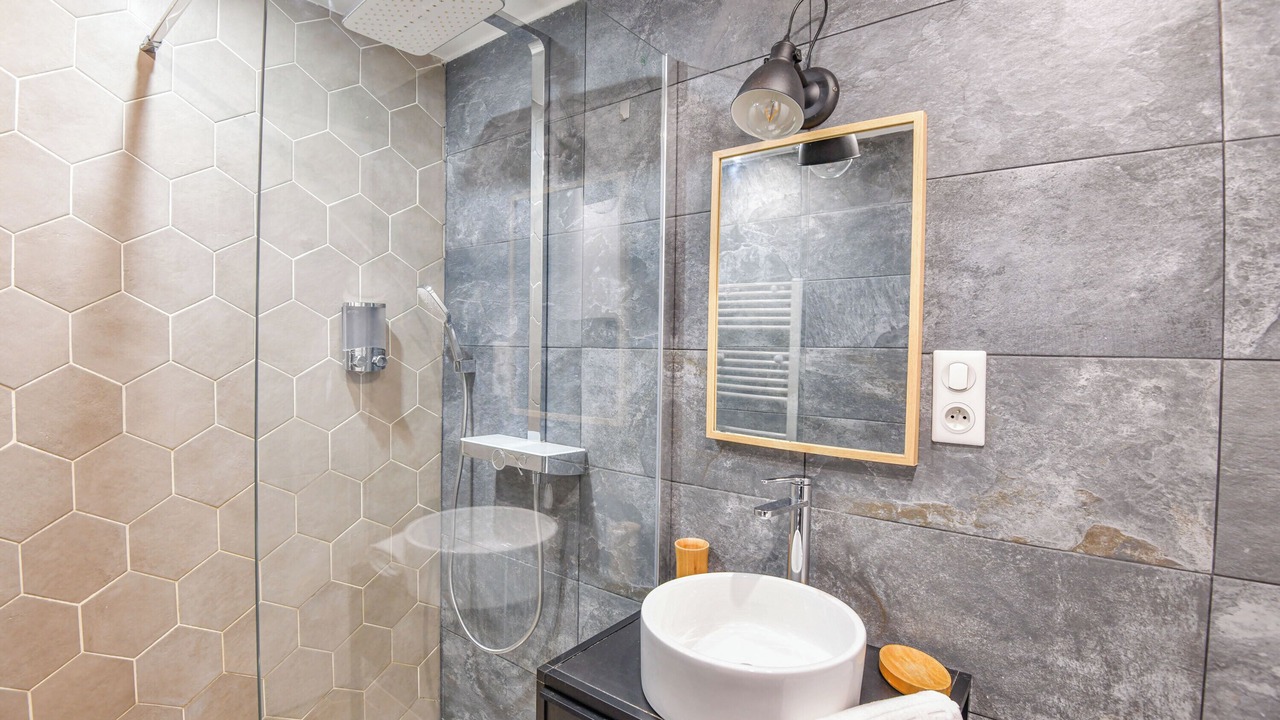 Photo of Bathroom in Opera