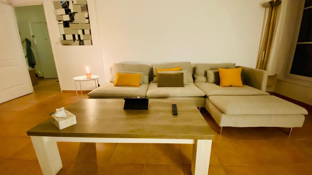 Photo of Livingroom in Opera