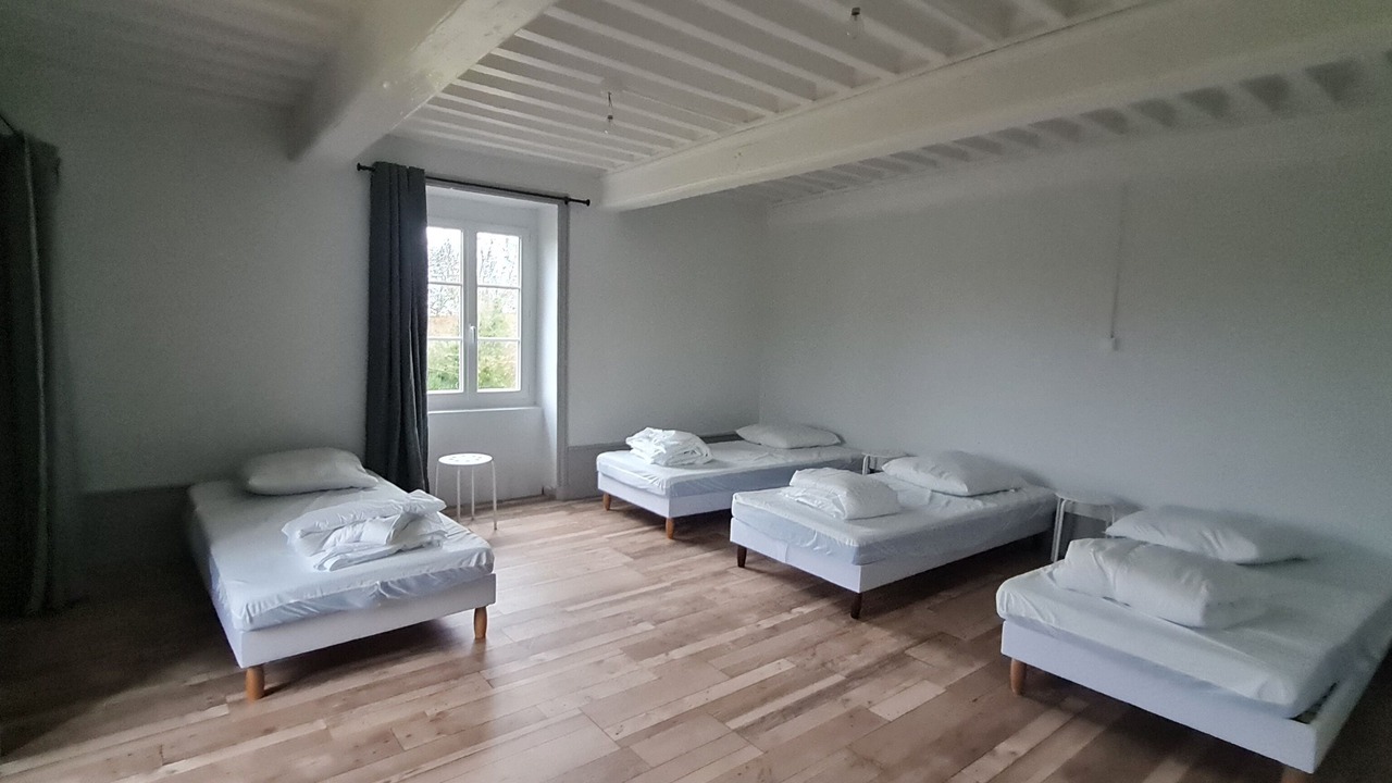 Photo of Bedroom in Charlieu-Belmont