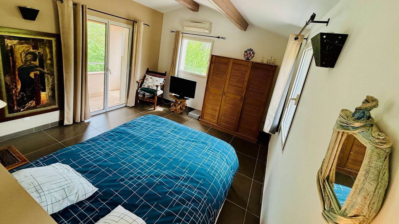 Photo of Bedroom in La Cadiere-d'Azur