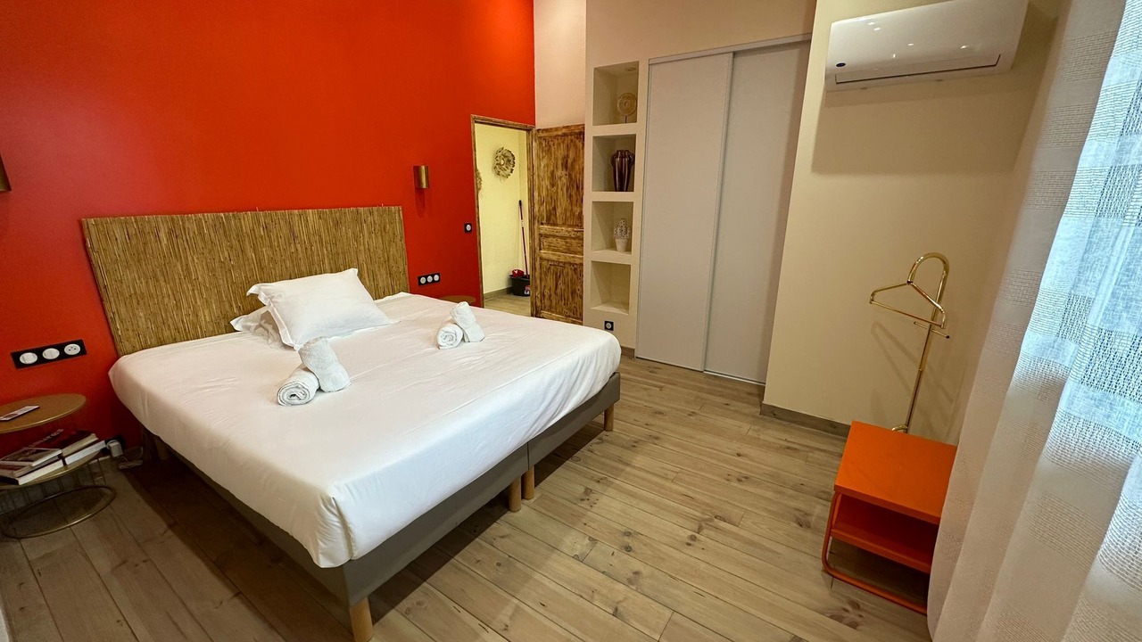 Photo of Bedroom in Arles