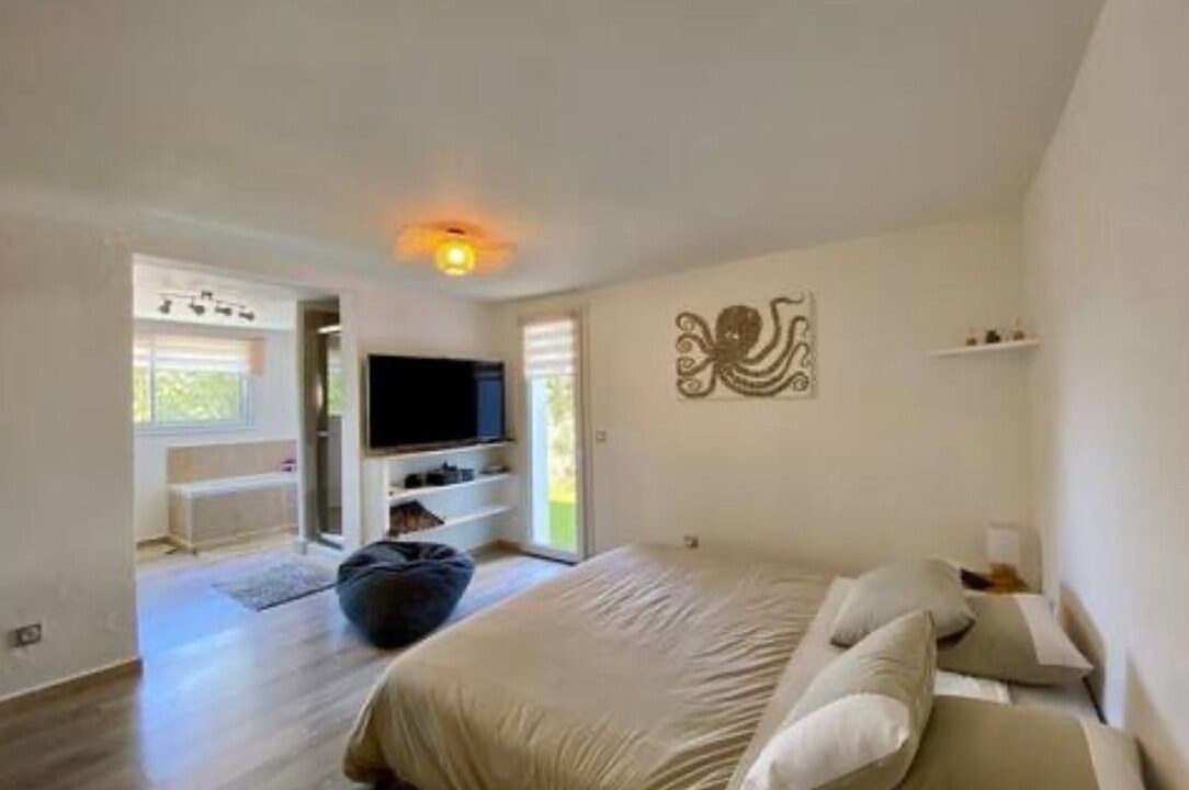 Photo of Bedroom in Le Rouret