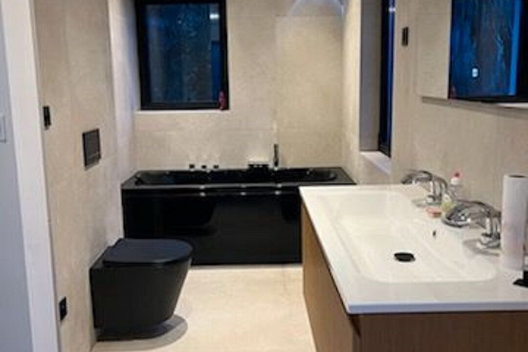 Photo of Bathroom in La Seyne-sur-Mer