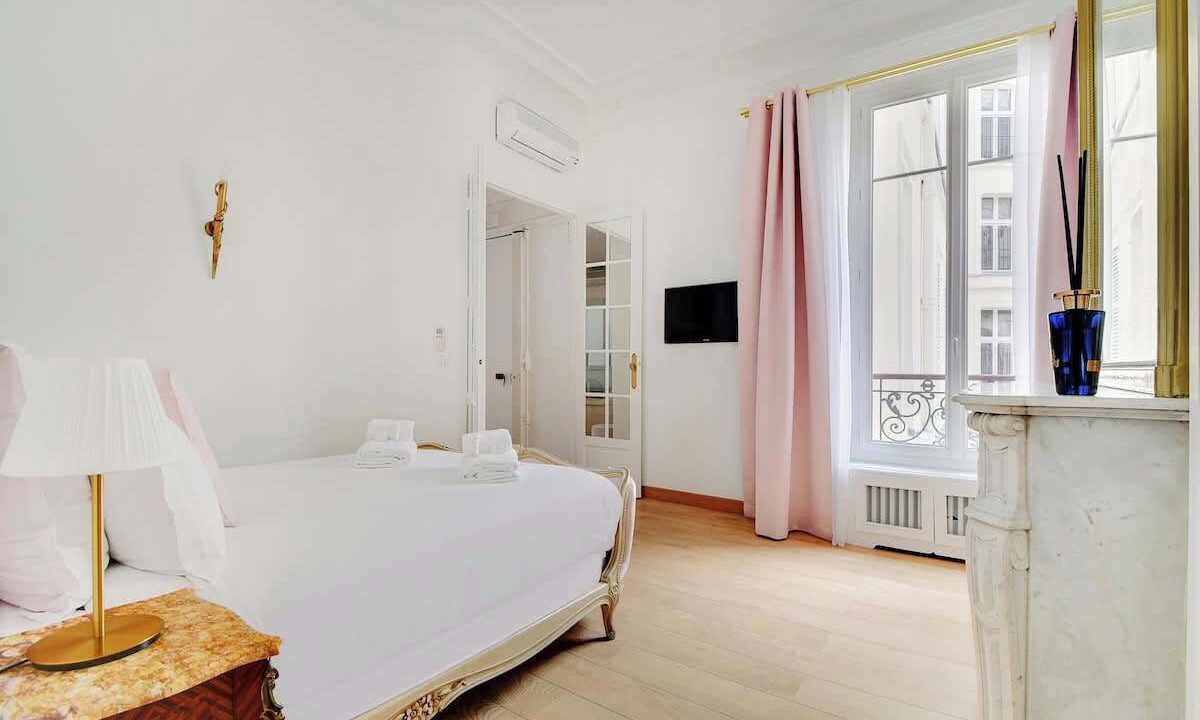 Photo of Bedroom in Quartier de la Folie-Mericourt