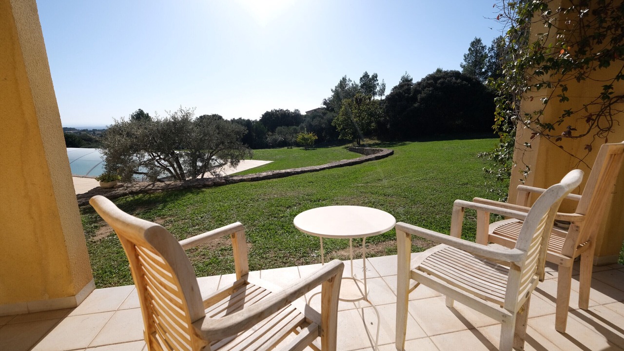 Photo of Patio Balcony in Aureille