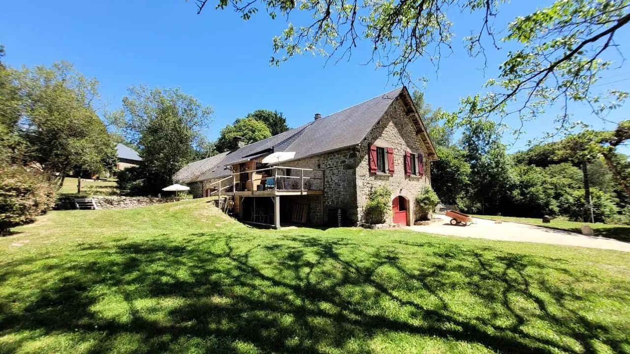 Photo of Outdoor in Saint-Yrieix-le-Dejalat