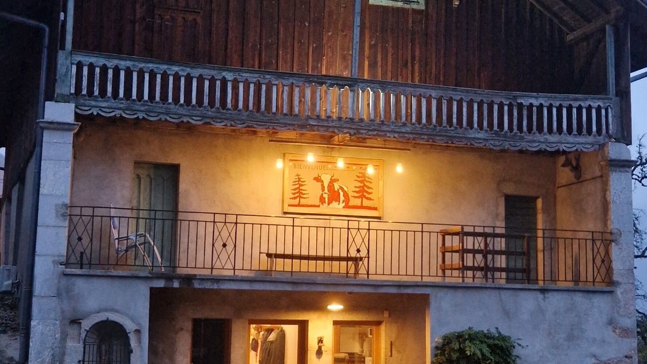 Photo of Outdoor in Onnion
