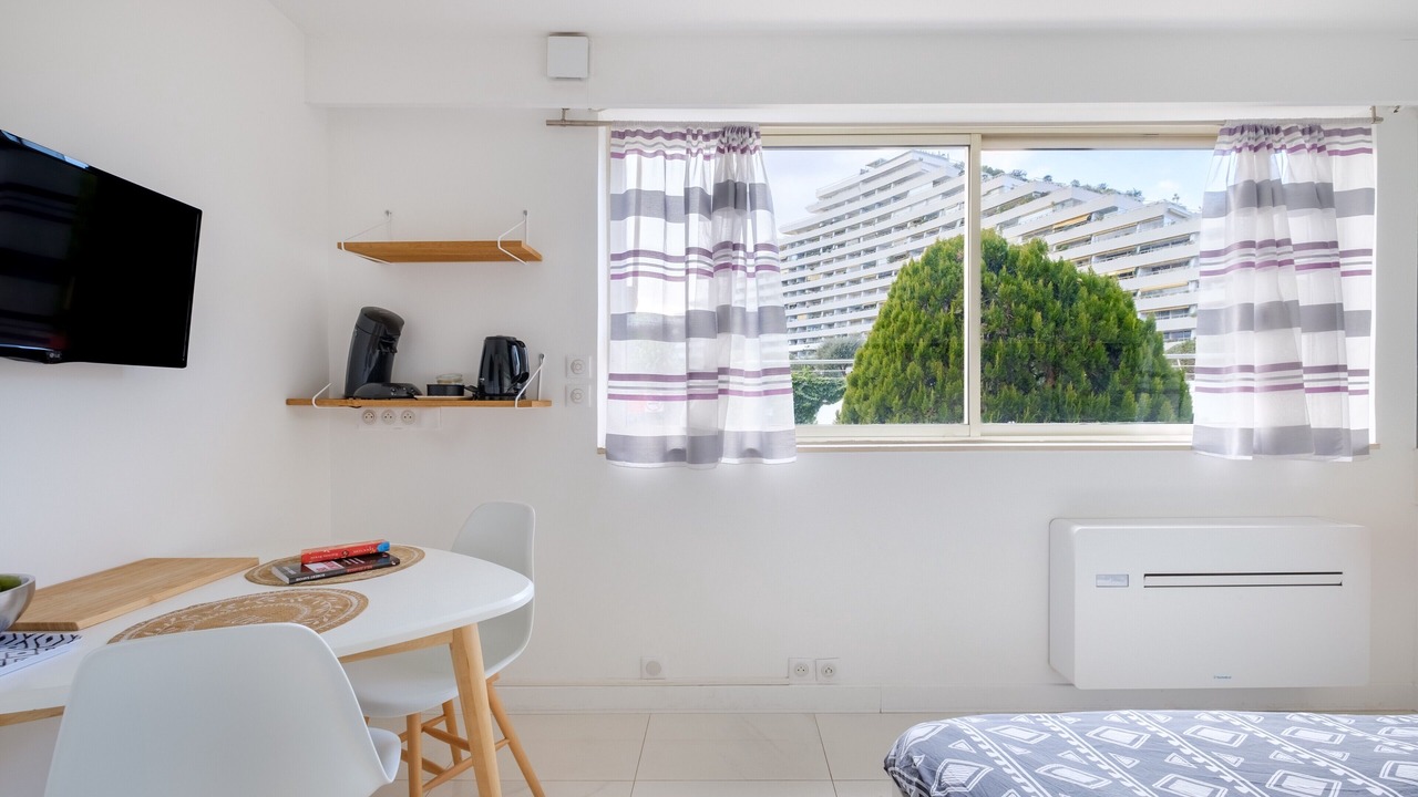 Photo of Bedroom in Villeneuve Loubet Beach