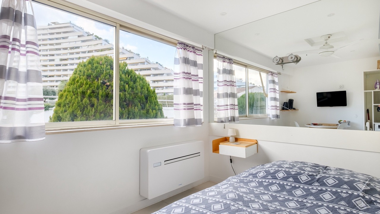 Photo of Bedroom in Villeneuve Loubet Beach