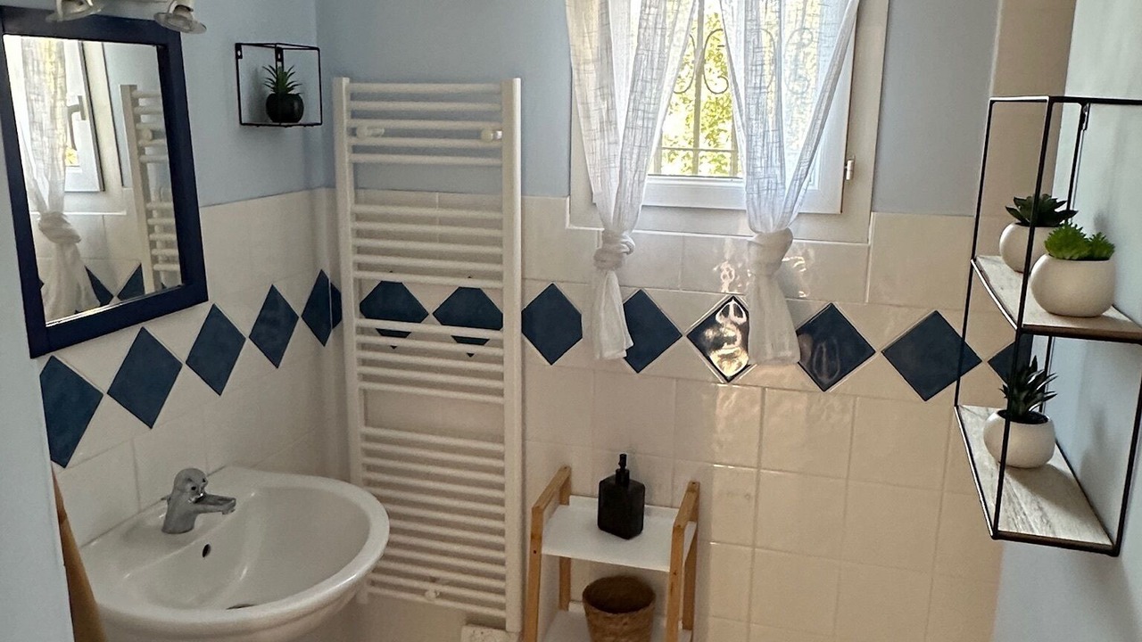 Photo of Bathroom in Paradou
