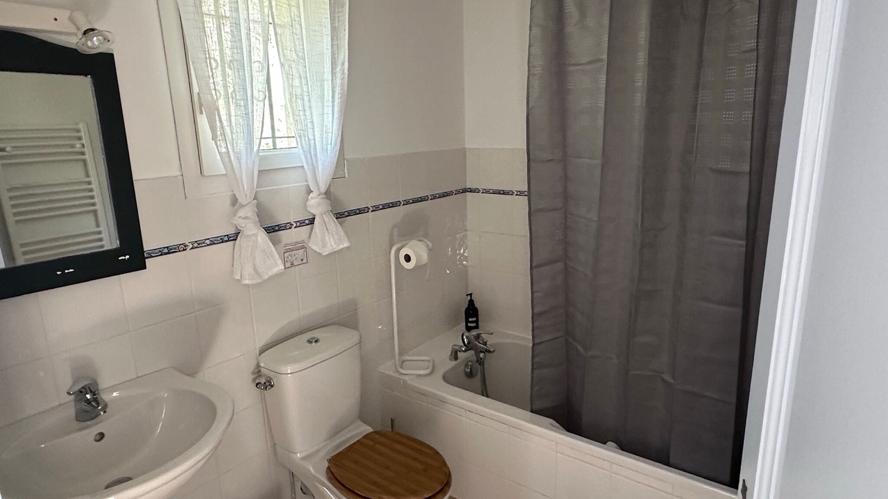 Photo of Bathroom in Paradou