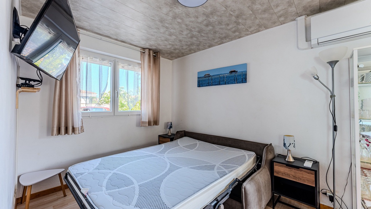 Photo of Bedroom in Gujan-Mestras