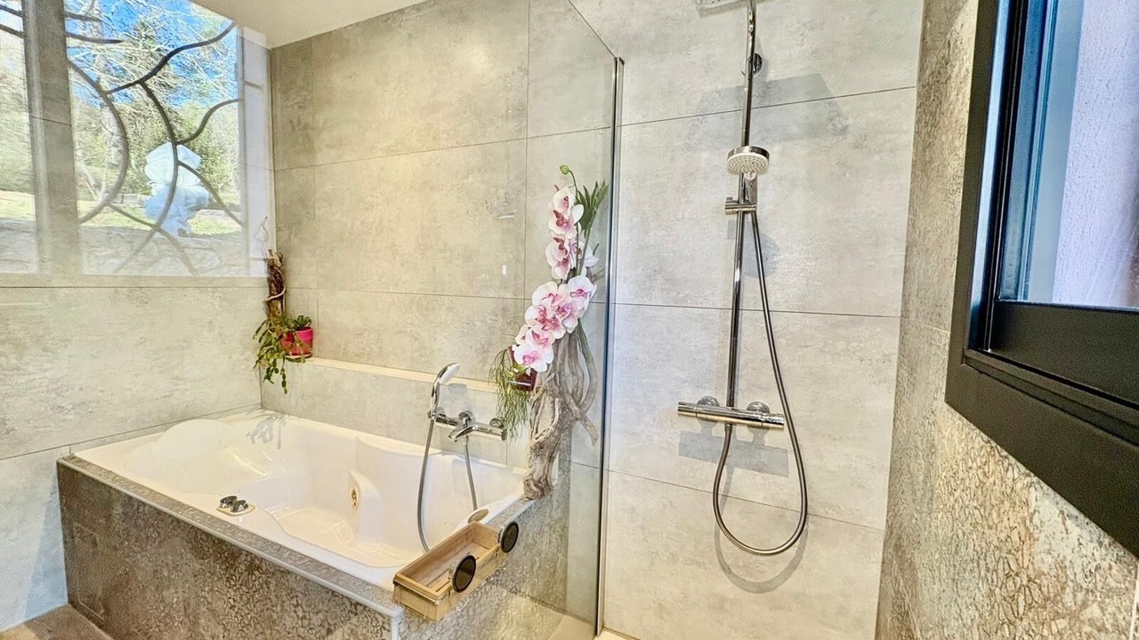 Photo of Bathroom in Saint-Paul-en-Foret