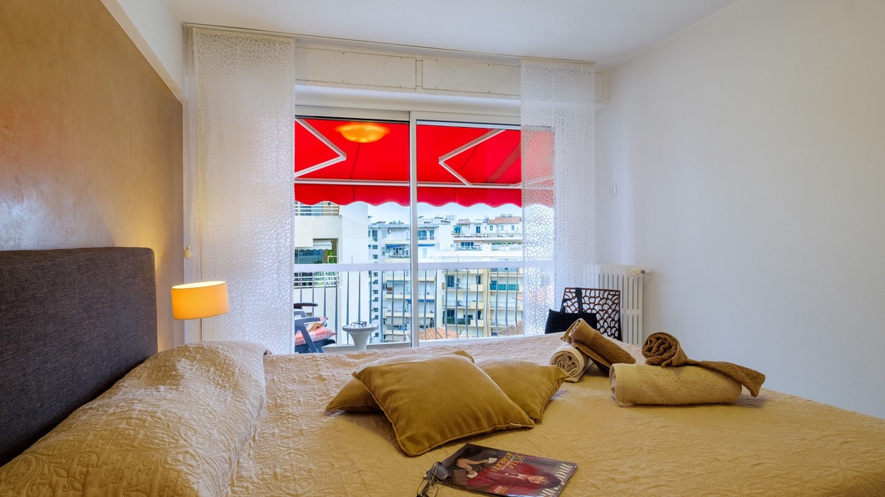 Photo of Bedroom in Juan-les-Pins