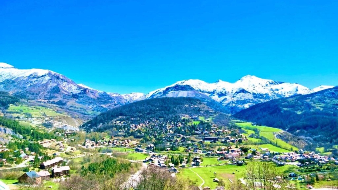 Photo of Others in Allos