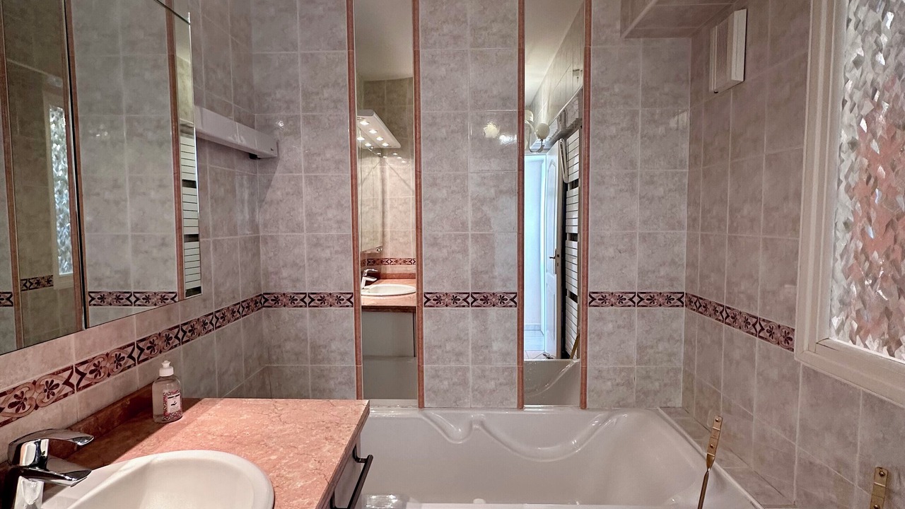 Photo of Bathroom in Brive-la-Gaillarde