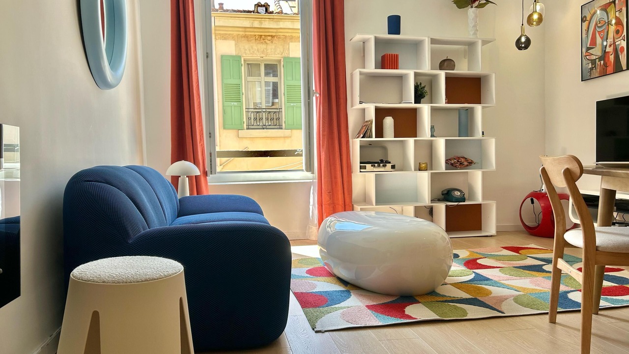 Photo of Livingroom in Opera