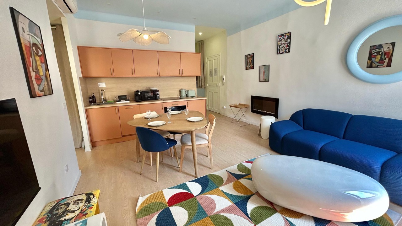 Photo of Livingroom in Opera