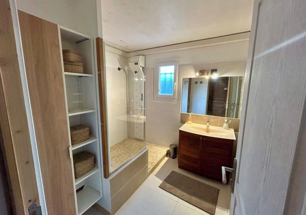 Photo of Bathroom in Pernes-les-Fontaines