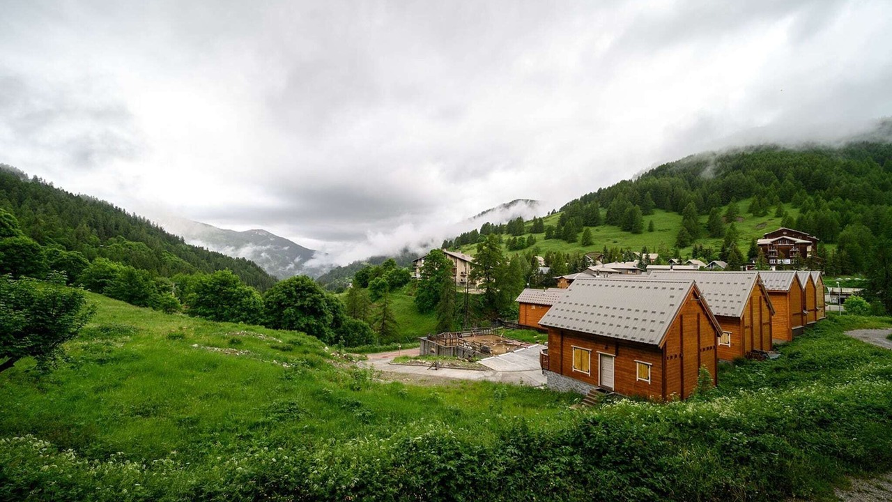 Photo of Others in Allos