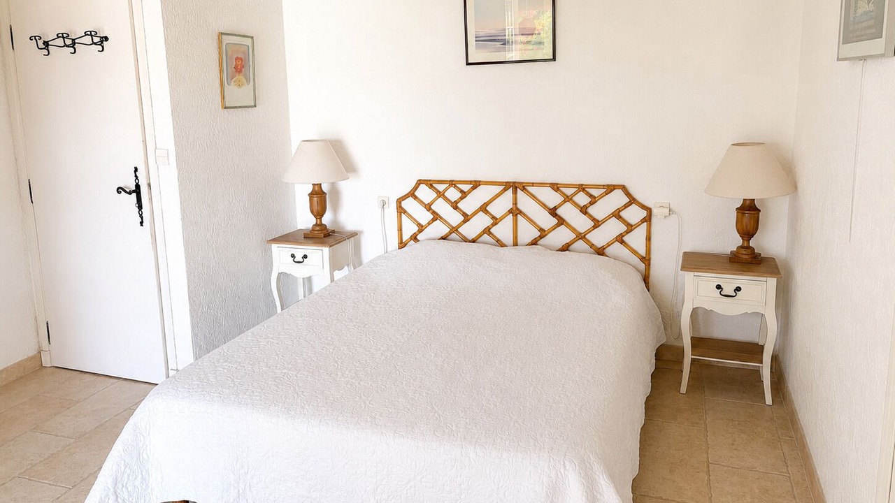 Photo of Bedroom in Pernes-les-Fontaines