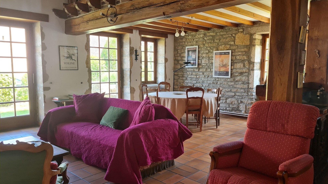 Photo of Livingroom in Vault-de-Lugny