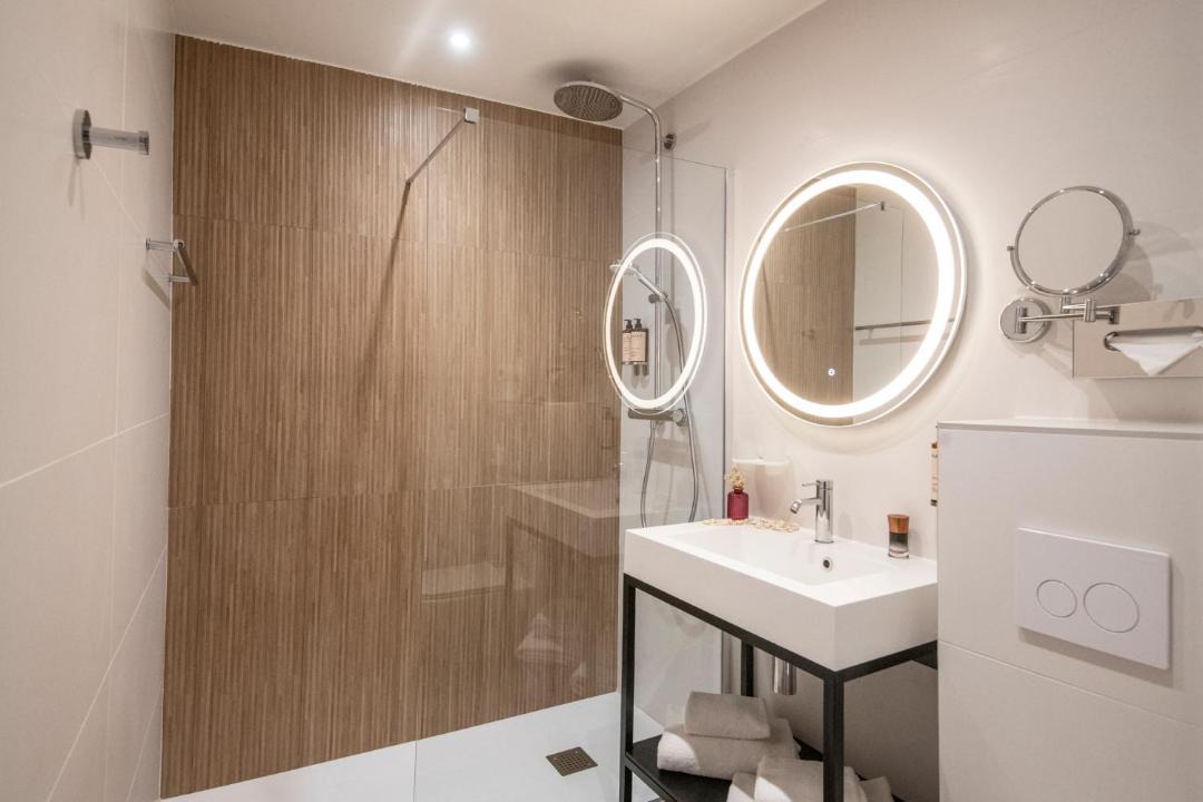Photo of Bathroom in Cannes City Centre