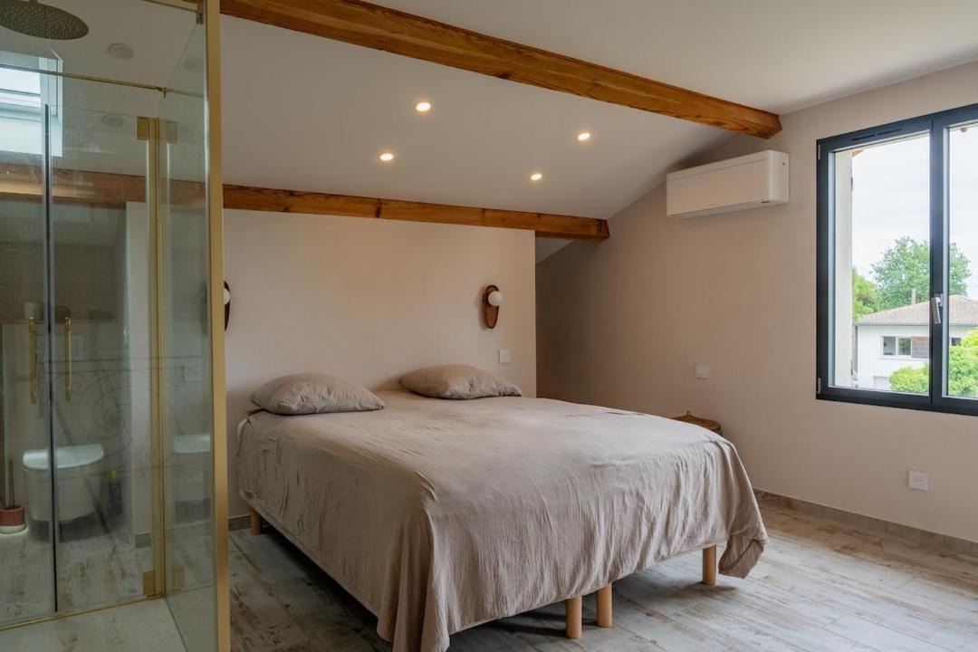 Photo of Bedroom in Gujan-Mestras