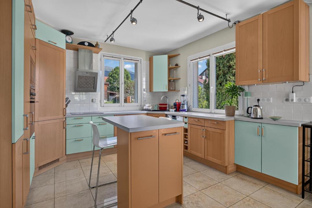 Photo of Kitchen in Saint-Genis-Pouilly