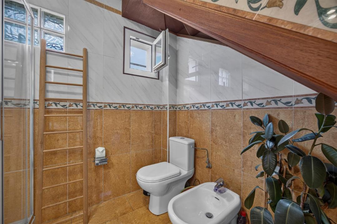 Photo of Bathroom in Saint-Genis-Pouilly
