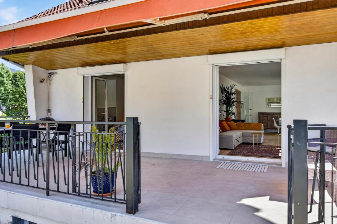 Photo of Patio Balcony in Saint-Genis-Pouilly