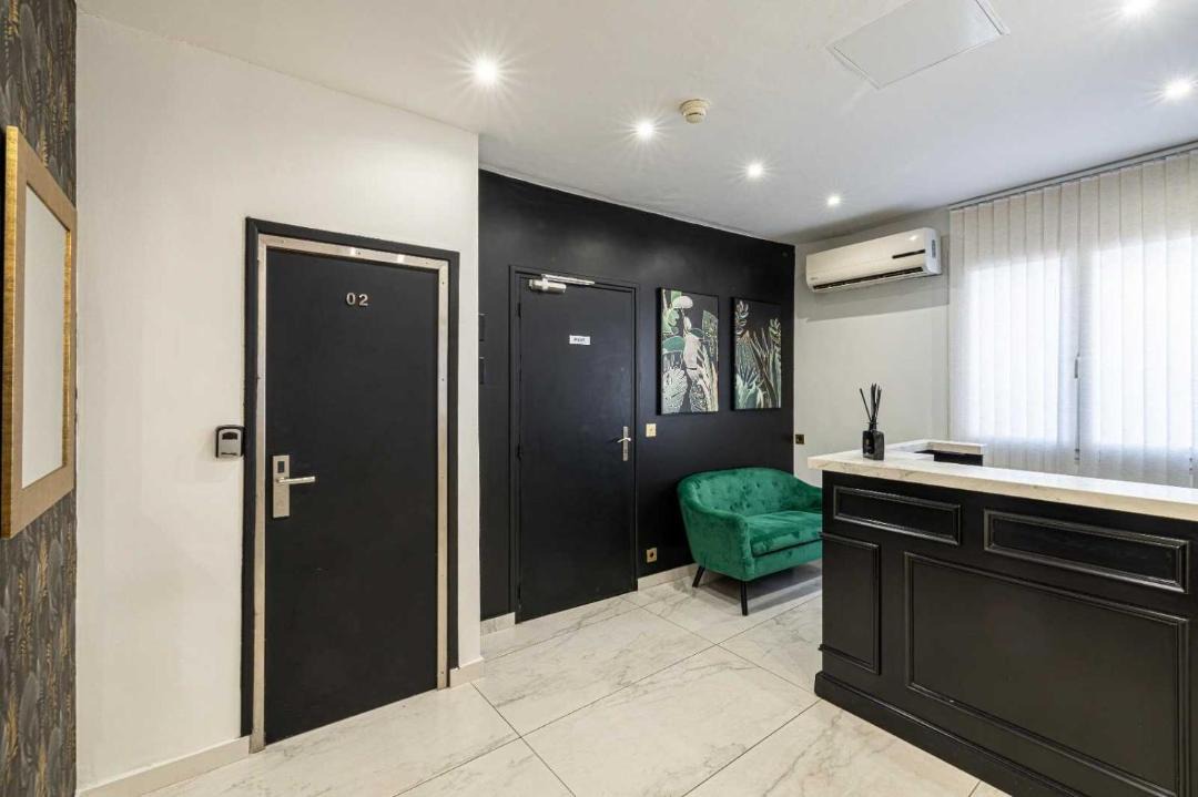 Photo of Bathroom in Cannes City Centre