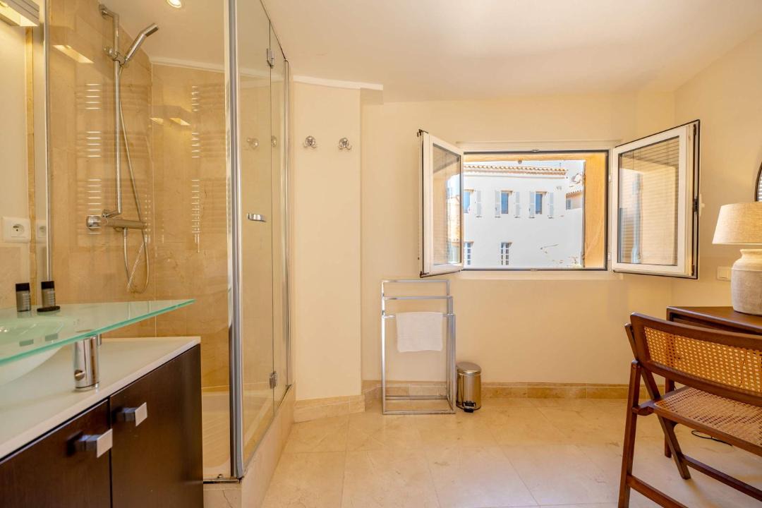 Photo of Bathroom in Old Town