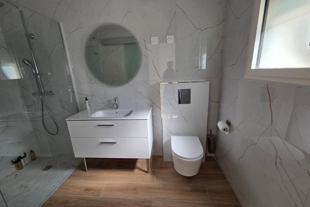 Photo of Bathroom in Saint-Cannat
