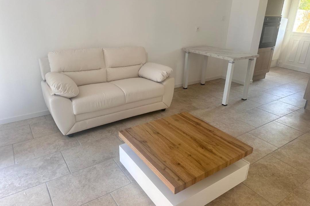Photo of Livingroom in Fours