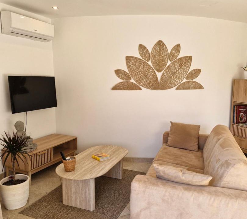 Photo of Livingroom in Mouries