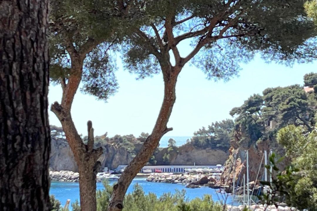 Photo of Others in Ensues-la-Redonne