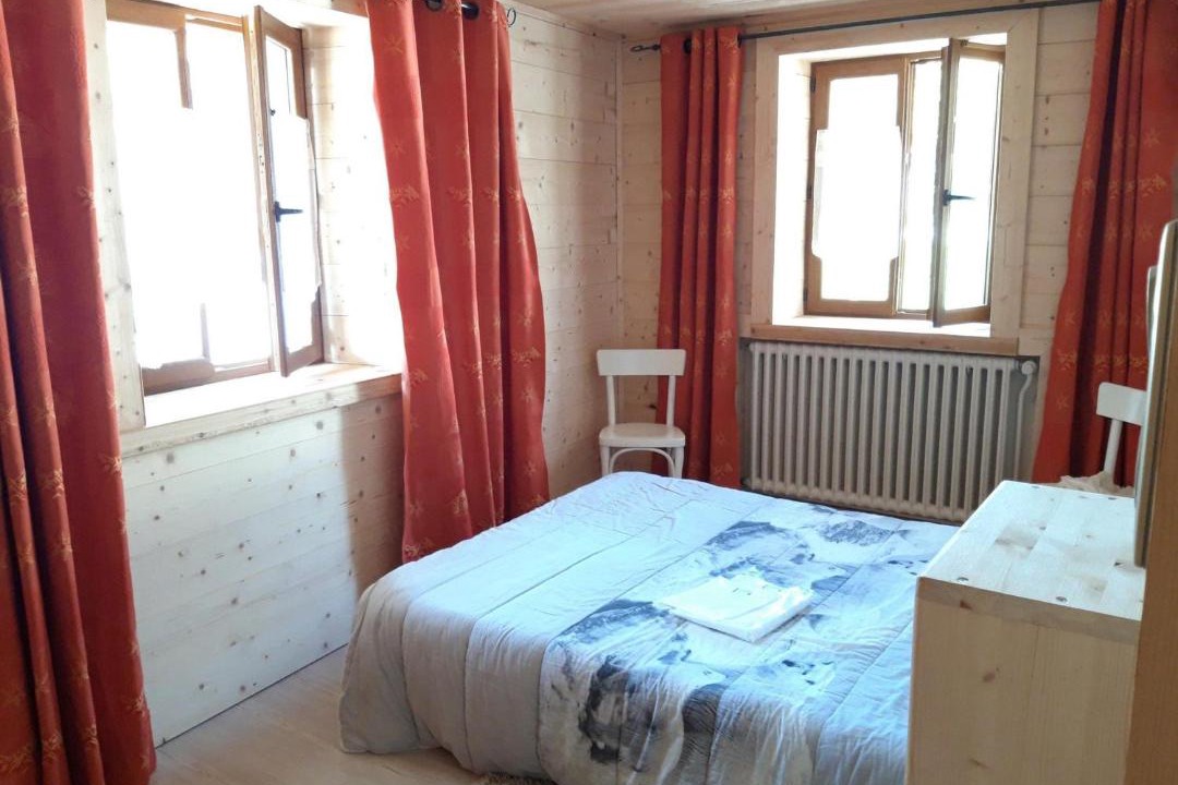 Photo of Bedroom in Albiez-le-Vieux