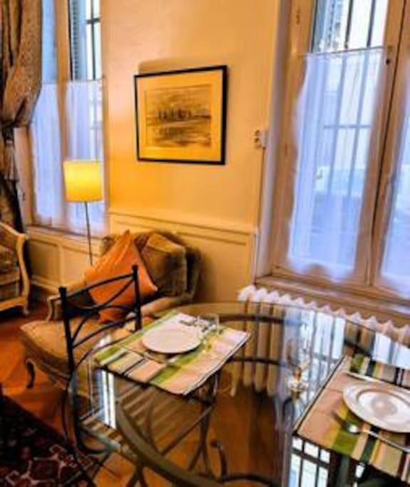 Photo of Livingroom in Palais de justice